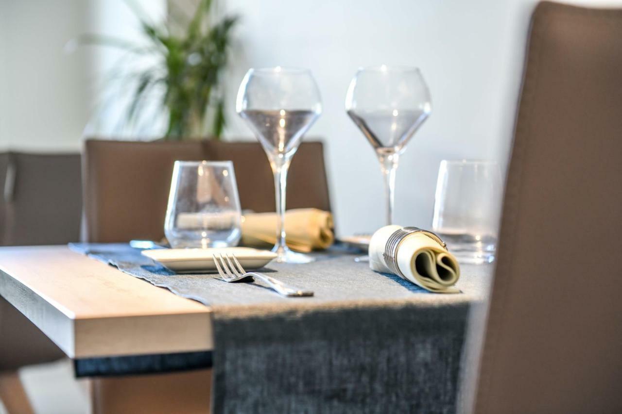 Les Vagues Hotel Restaurant ビスカロッス・プラージュ エクステリア 写真