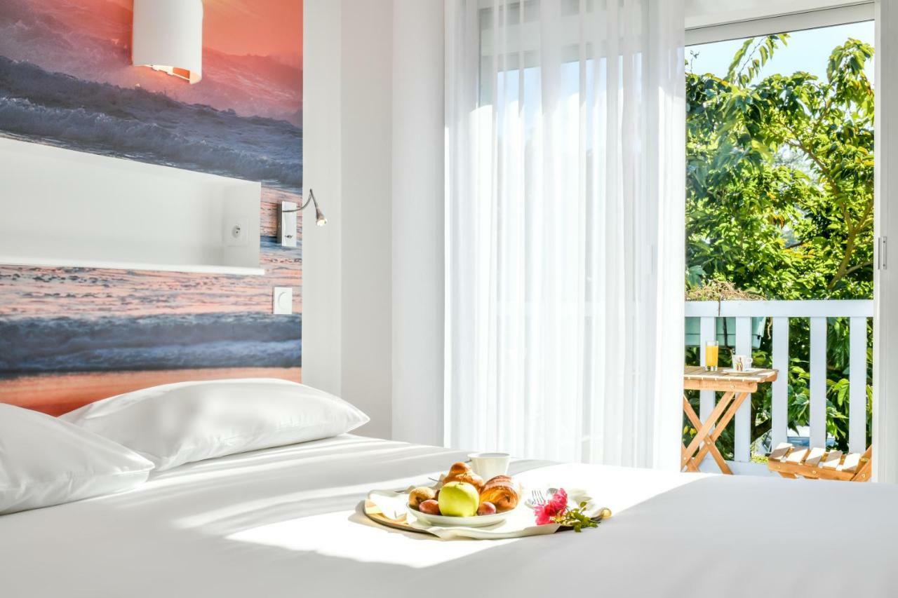 Les Vagues Hotel Restaurant ビスカロッス・プラージュ エクステリア 写真