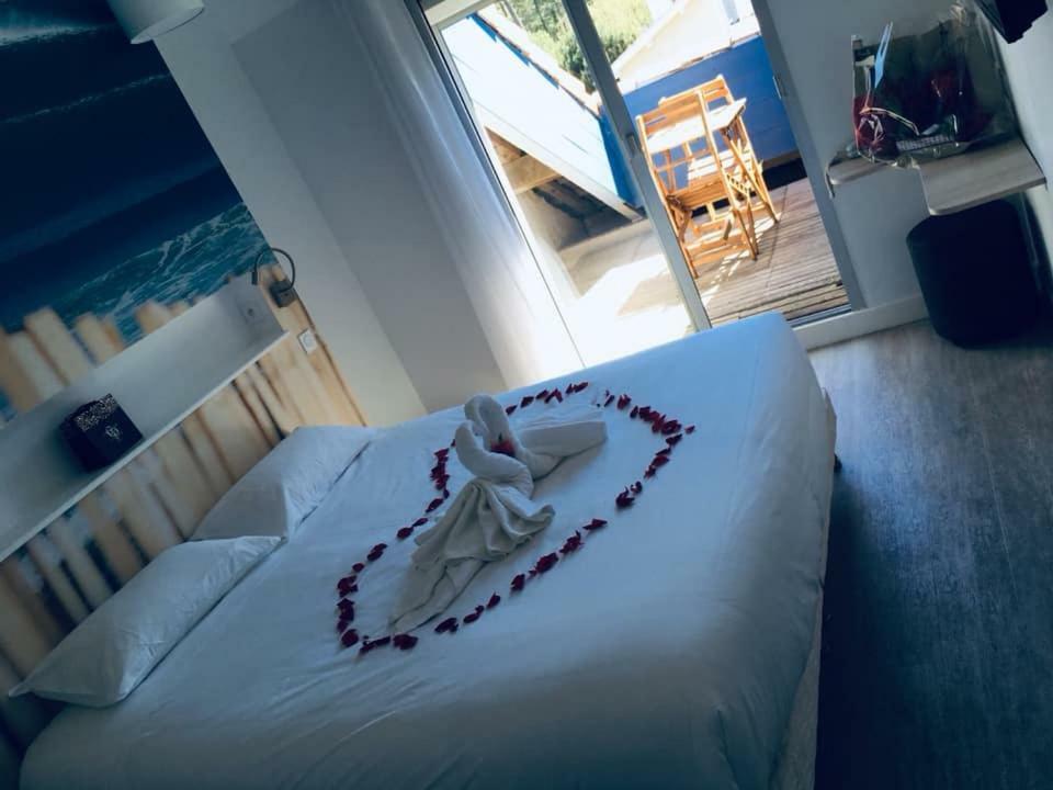 Les Vagues Hotel Restaurant ビスカロッス・プラージュ エクステリア 写真